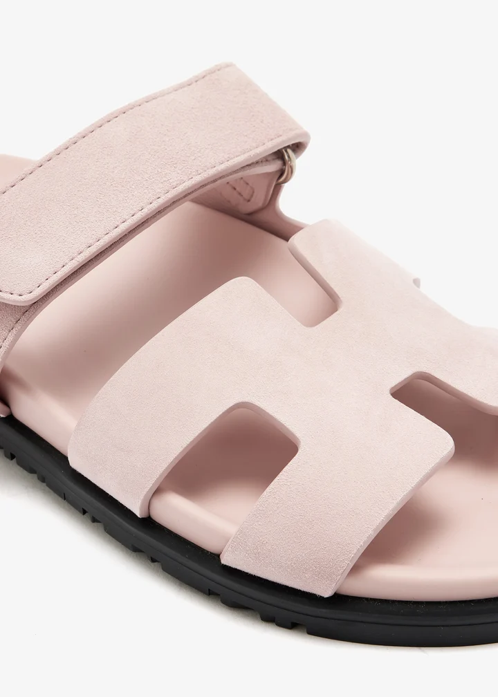 Hermès Chypre Sandal — Rose Porcelaine suede, silver-tone hardware