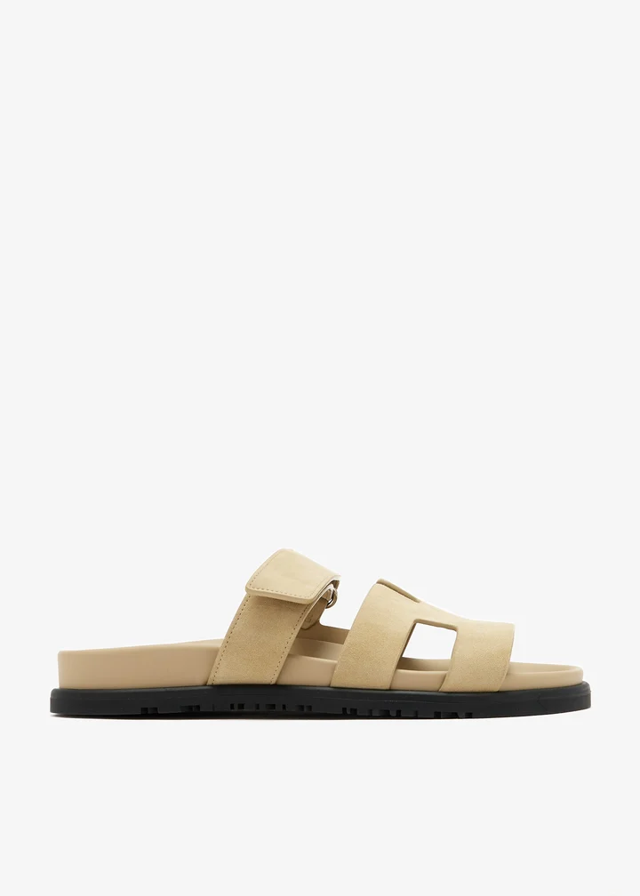 Hermès Chypre Sandal — Beige suede leather, silver-tone hardware